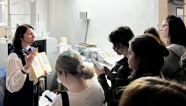 Студенти закріплюють знання про стуктуру книги